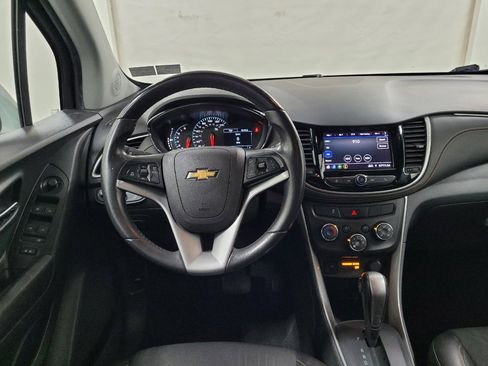 Used 2021 Chevrolet Trax LT w/ Driver Confidence Package AWD/4WD image 22