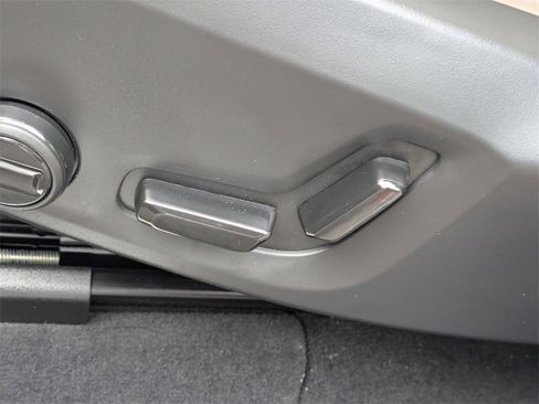 New 2026 Volvo XC60 B5 Plus w/ Climate Package image 20