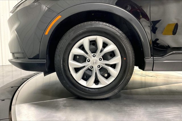 Used 2025 Honda CR-V LX image 9