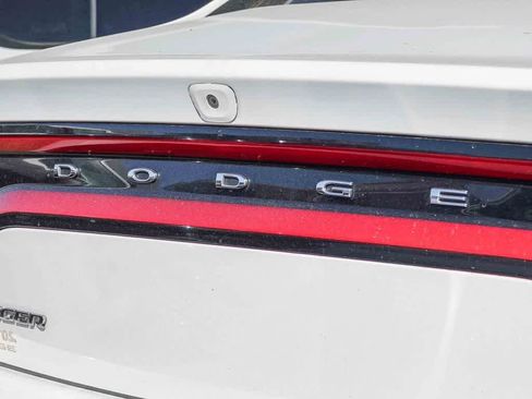 Used 2020 Dodge Charger SXT image 12