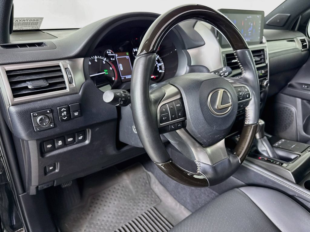 Certified 2022 Lexus GX 460 Premium w/ Accessory Package AWD/4WD image 9