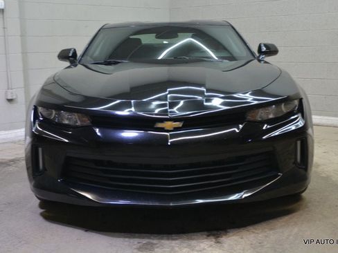 Used 2017 Chevrolet Camaro LT w/ Technology Package RWD image 3