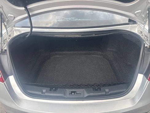 Used 2015 Ford Taurus Limited FWD image 17