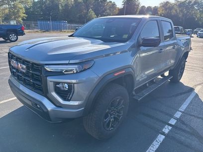 Used 2025 GMC Canyon Elevation w/ Convenience Package