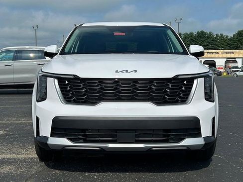 New 2025 Kia Sorento LX image 14