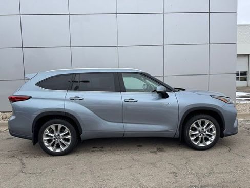 Used 2021 Toyota Highlander Limited image 40