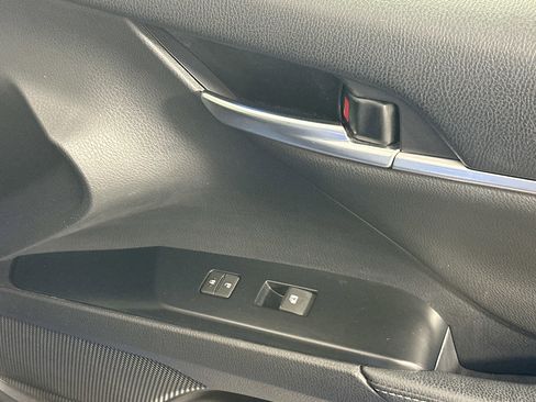 Used 2019 Toyota Camry XSE w/ Navigation Package image 29