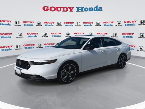 Certified 2025 Honda Accord Sport image 4
