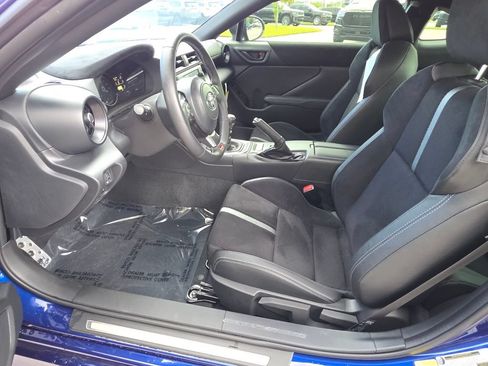 Used 2026 Toyota GR86 Premium w/ Performance Package RWD image 26