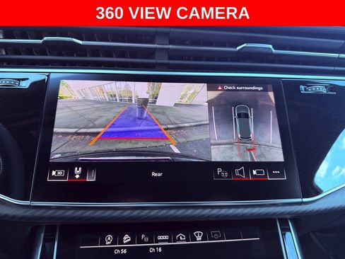 Used 2025 Audi SQ7 Prestige image 11