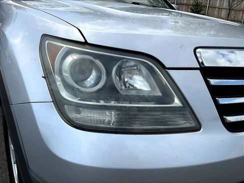 Used 2009 Kia Borrego LX w/ Convenience Pkg AWD/4WD image 31