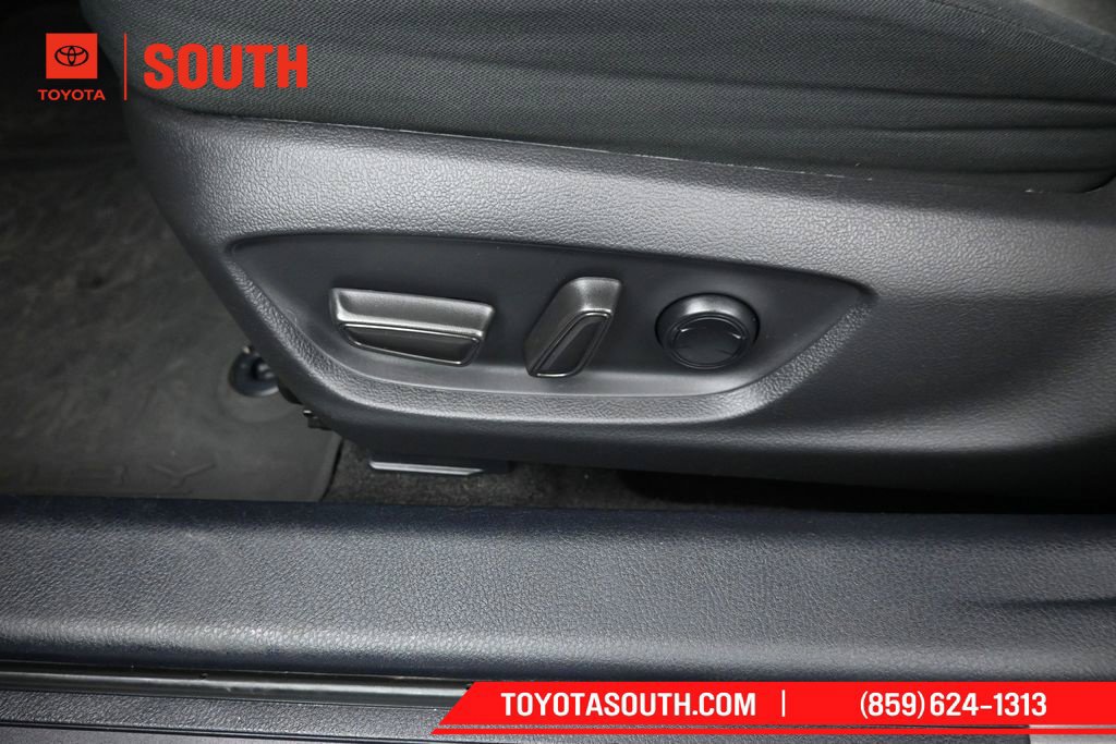Used 2022 Toyota Camry LE FWD image 22