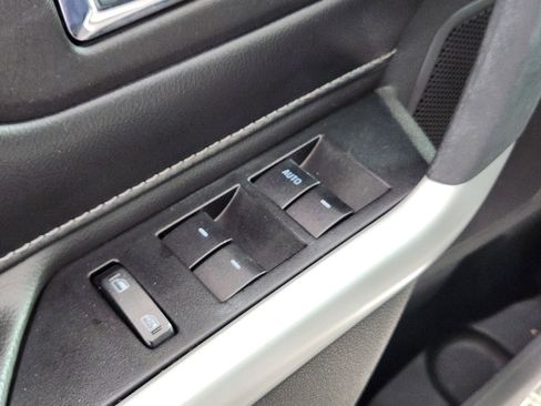 Used 2013 Ford Edge Sport w/ Driver Entry Pkg image 16