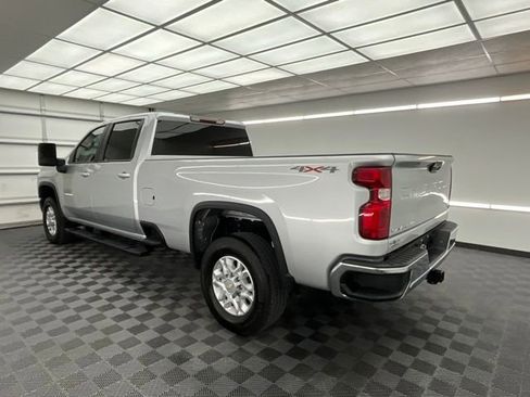 Used 2022 Chevrolet Silverado 3500 LT AWD/4WD image 18