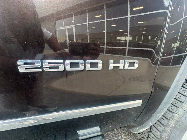 Used 2019 GMC Sierra 2500 SLT w/ Duramax Plus Package AWD/4WD image 13