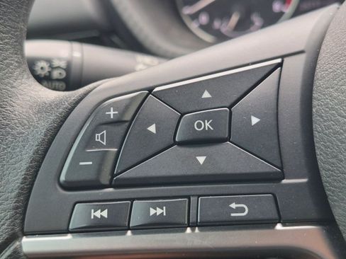 Used 2025 Nissan Sentra SV FWD image 14