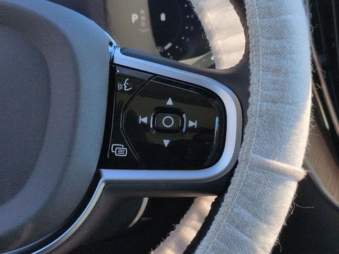 New 2026 Volvo XC60 B5 Ultra w/ Protection Package Premier image 13