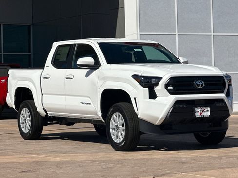 New 2026 Toyota Tacoma SR5 AWD/4WD image 2