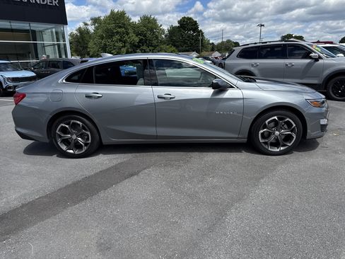 Used 2024 Chevrolet Malibu LT FWD image 2