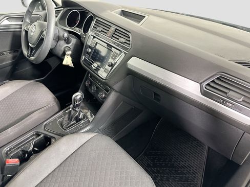 Used 2021 Volkswagen Tiguan S image 27
