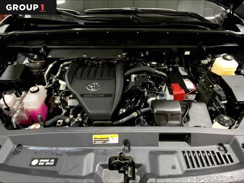 Used 2024 Toyota Highlander XLE image 31