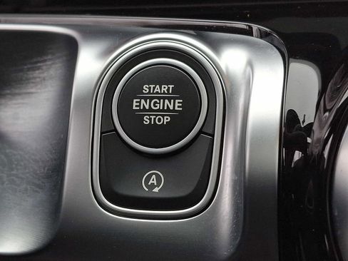 Used 2026 Mercedes-Benz GLB 250 4MATIC image 19