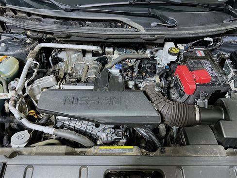 Used 2024 Nissan Rogue S image 27