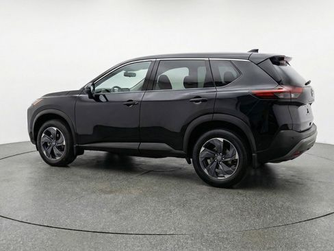 Used 2025 Nissan Rogue SV image 6