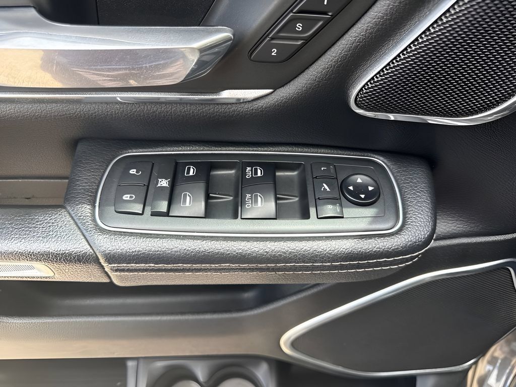 Used 2019 RAM 1500 Laramie RWD image 28