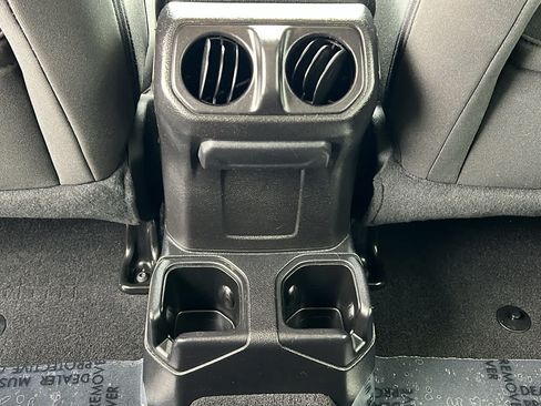 Used 2021 Jeep Wrangler Unlimited Sport AWD/4WD image 25