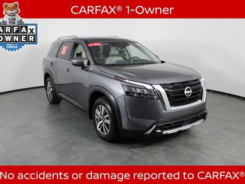 Certified 2025 Nissan Pathfinder SL w/ Cargo Package FWD image 5