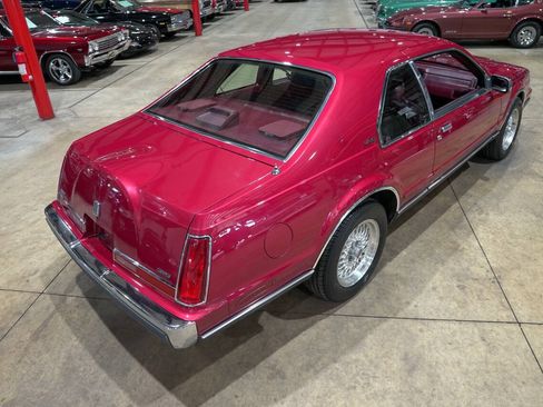 Used 1990 Lincoln Mark VII LSC RWD image 17