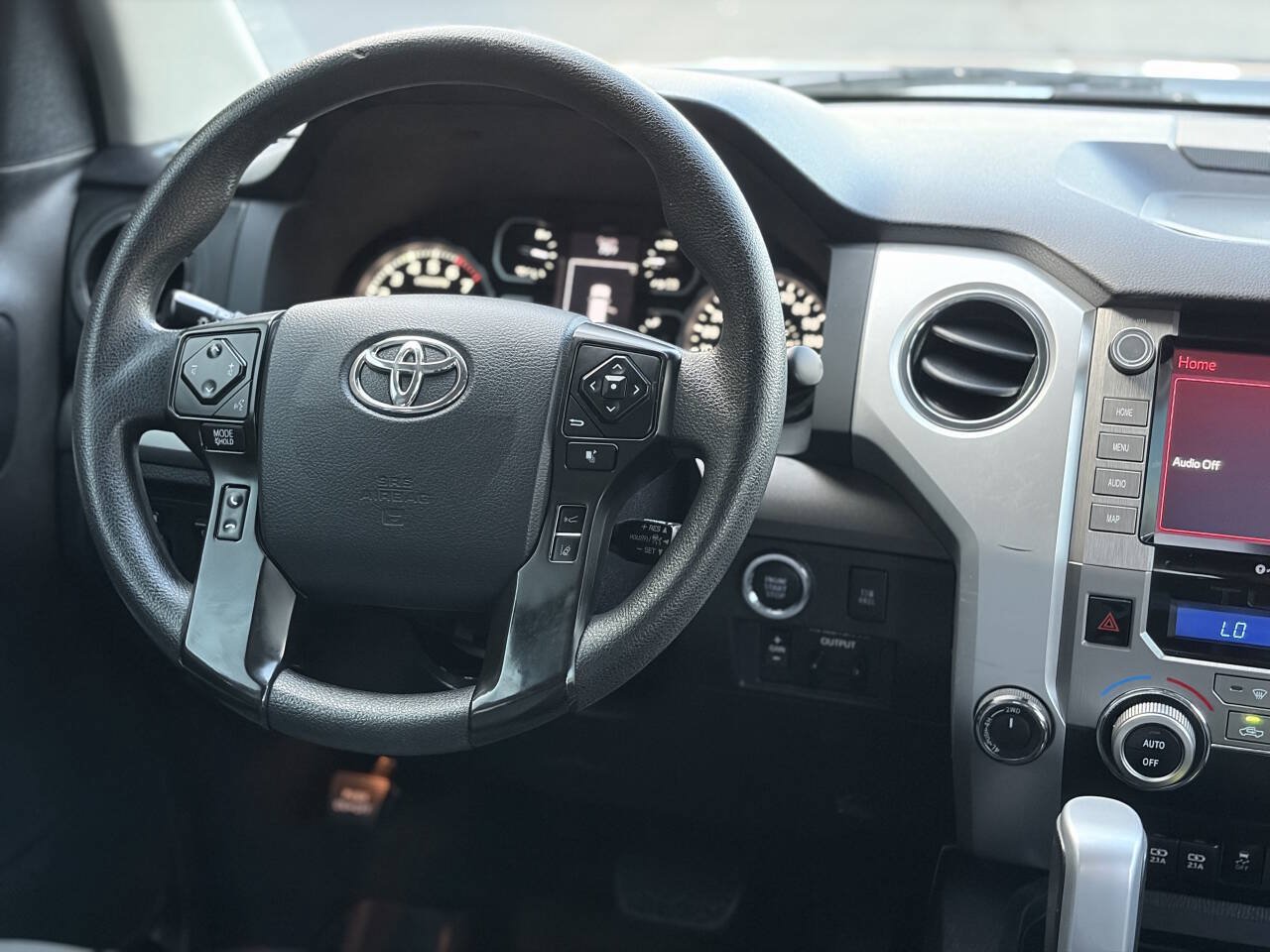 Used 2020 Toyota Tundra SR5 w/ TRD Off-Road Package AWD/4WD image 21