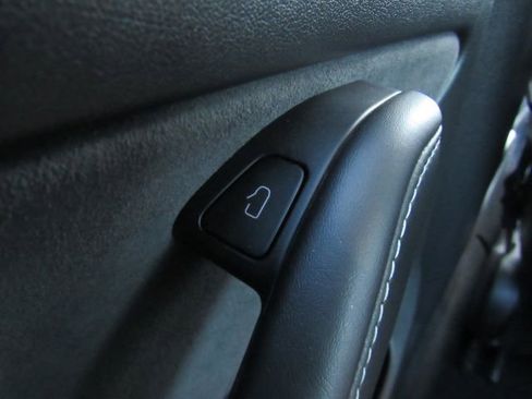 Used 2022 Tesla Model 3 Standard Range image 30