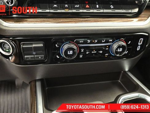 Used 2025 Chevrolet Silverado 1500 LT Trail Boss w/ Convenience Package II AWD/4WD image 20