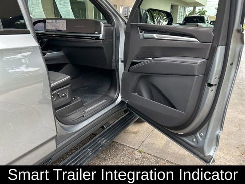Used 2026 Cadillac Escalade Sport w/ Touring Package AWD/4WD image 31