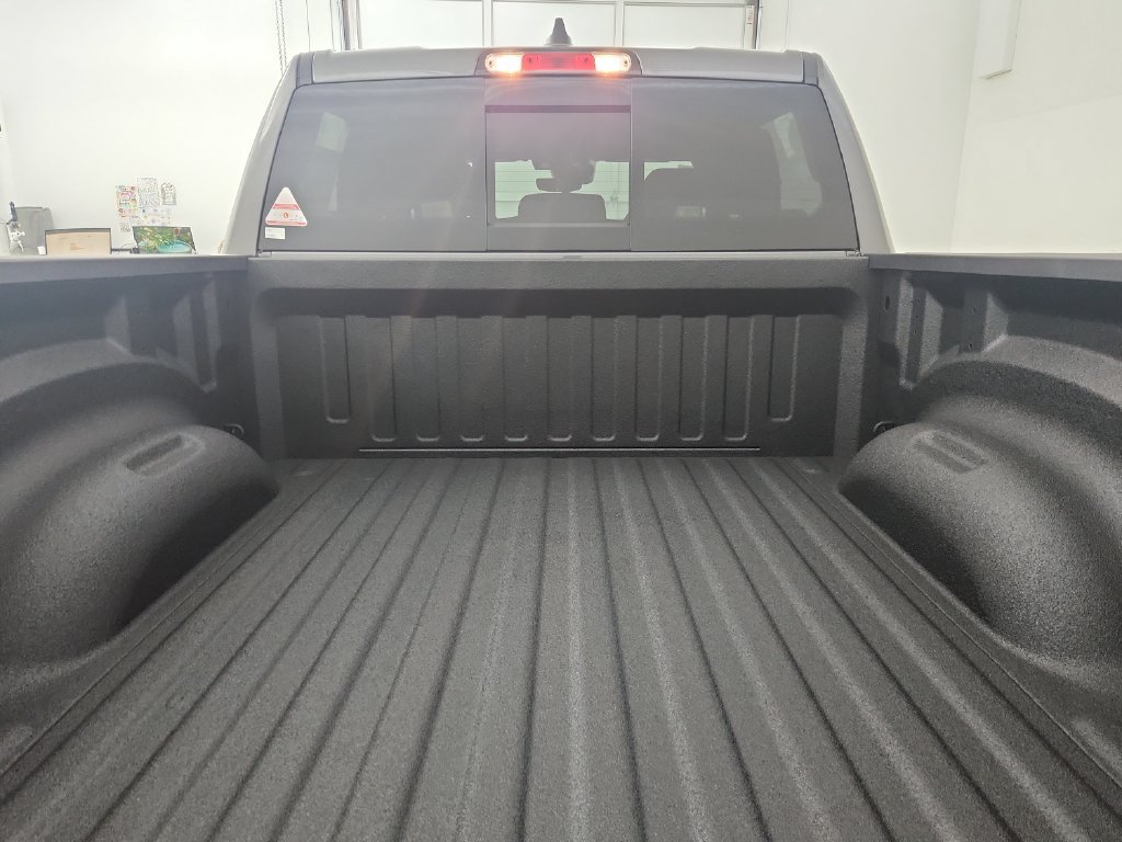 New 2027 RAM 1500 4x4 Crew Cab image 32