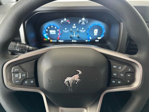 New 2025 Ford Bronco 4-Door AWD/4WD image 32