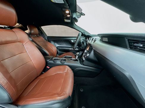 Used 2015 Ford Mustang Premium image 35