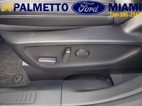 Used 2022 Ford Escape SEL image 14