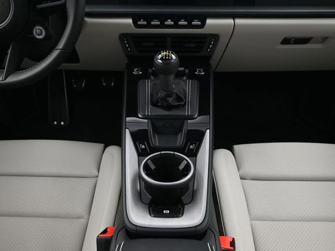 Certified 2025 Porsche 911 GT3 image 8