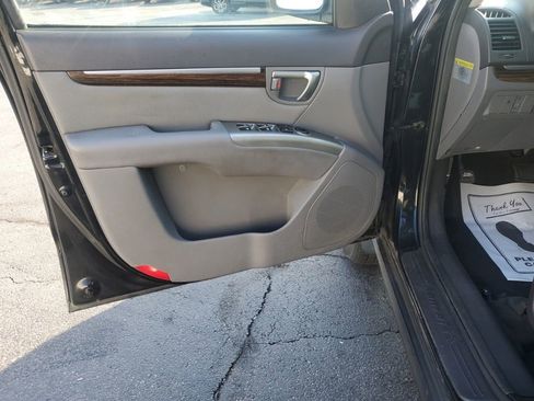 Used 2011 Hyundai Santa Fe GLS image 12