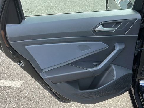 Used 2025 Volkswagen Jetta SE image 21