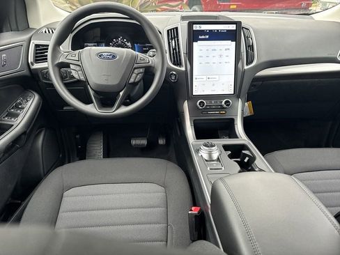 New 2024 Ford Edge SE w/ Black Appearance Package image 5