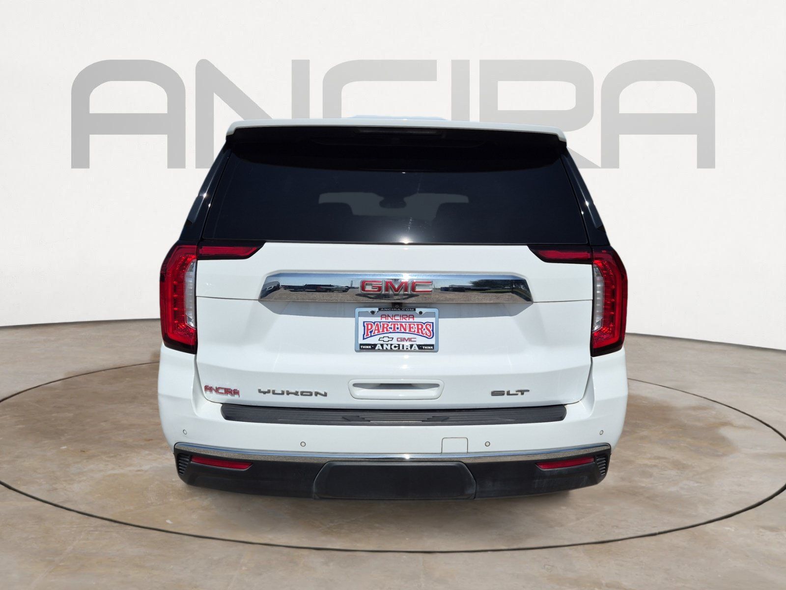Used 2023 GMC Yukon SLT w/ SLT Luxury Package RWD image 9