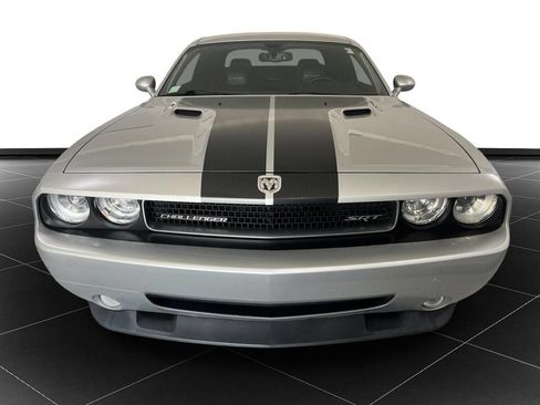 Used 2009 Dodge Challenger SRT8 w/ SRT Option Group II RWD image 8