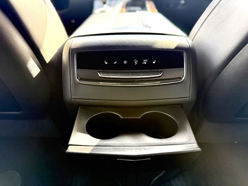 Used 2021 Cadillac Escalade Sport Platinum image 22