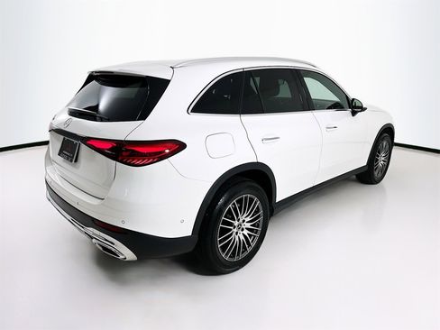 Certified 2025 Mercedes-Benz GLC 300 image 8