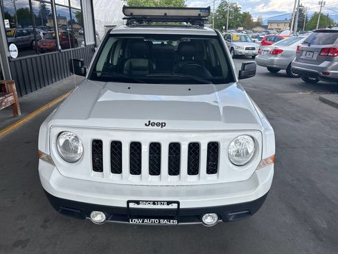 Used 2011 Jeep Patriot Latitude w/ Sun/Sound Group AWD/4WD image 3