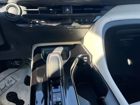 Certified 2025 Toyota Crown Limited image 18